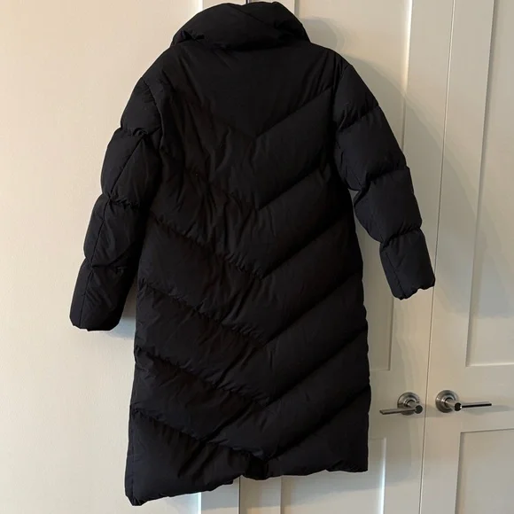 Aritzia Wilfred Black Long Puffer Jacket
No low balling please - Picture 6 of 6